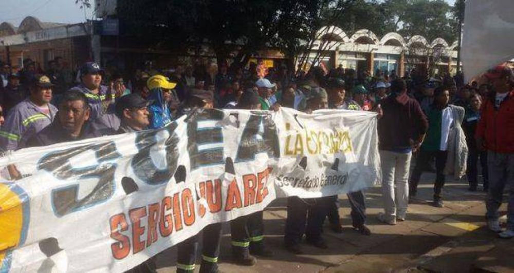 Marchan los azucareros del Ingenio La Esperanza para evitar 370 despidos