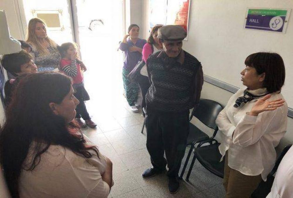 La ministra de Salud recorri� los centros de salud de Alto Pencoso, Chosmes, Desaguadero y Balde