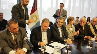 Schiaretti firm� convenio con la Justicia Provincial y Federal contra la Trata