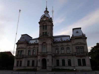 S�nchez acept� las renuncias de Capellari, Etcheto, Ledesma y Goicoechea