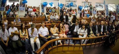 Per�n: ma�ana jurar�n los ediles electos en octubre
