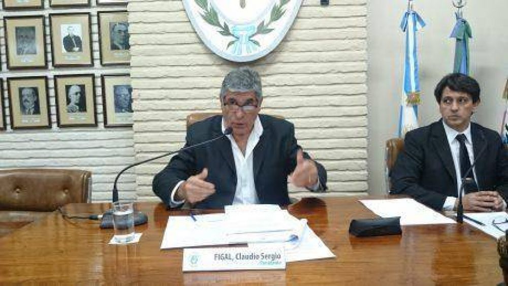 Miguel Fernndez: mi opinin es que Claudio debe seguir siendo presidente del Concejo Deliberante