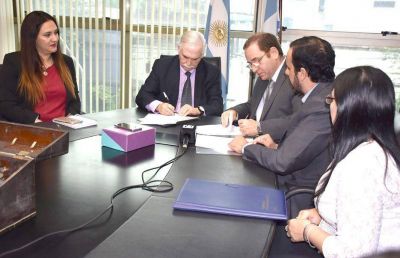 El Gobierno provincial y Telecom acuerdan acelerar reclamos y soluciones a usuarios