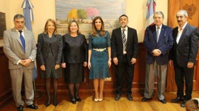 La gobernadora y el STJ impulsan el primer Digesto de G�nero de Santiago del Estero