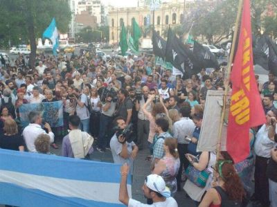 Marcharon en C�rdoba contra �la persecuci�n a opositores�