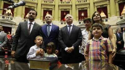 Juraron los diputados cordobeses: Llaryora fue elegido vicepresidente