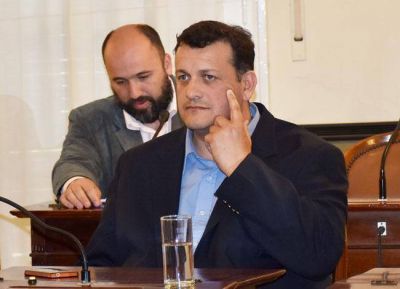 Bravo no vot� la reelecci�n de Dom�nguez como presidente del Concejo