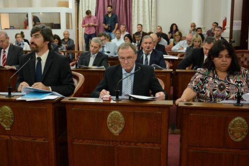 Senadores Justicialistas denunciaron que el Gobierno nacional 