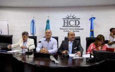 Juraron los concejales electos de Quilmes: Martiniano Molina particip� de la sesi�n