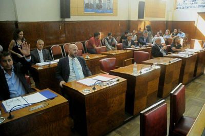 Despu�s de un a�o y medio, los concejales aprobaron las fotomultas