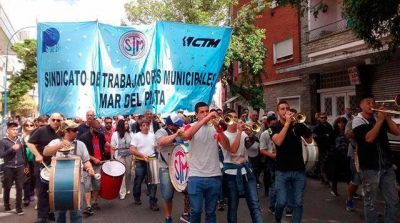Municipales cobraron sus haberes en tiempo y forma