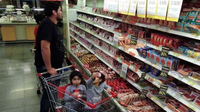 Una familia necesit� $ 14.000 en noviembre para cubrir sus necesidades