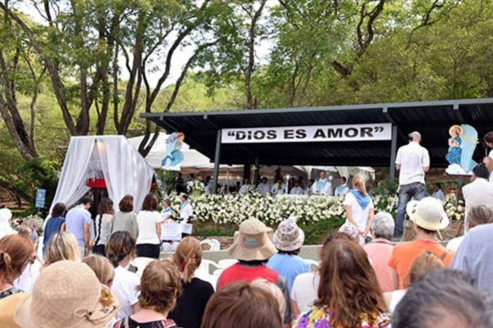 Urtubey asisti� a las celebraciones en honor a la Inmaculada Madre del Divino Coraz�n Eucar�stico de Jes�s
