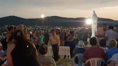 Avil�s inaugur� el circuito religioso de Carlos Paz