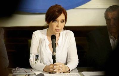 Cristina desembarca en el Senado bajo la sombra del desafuero