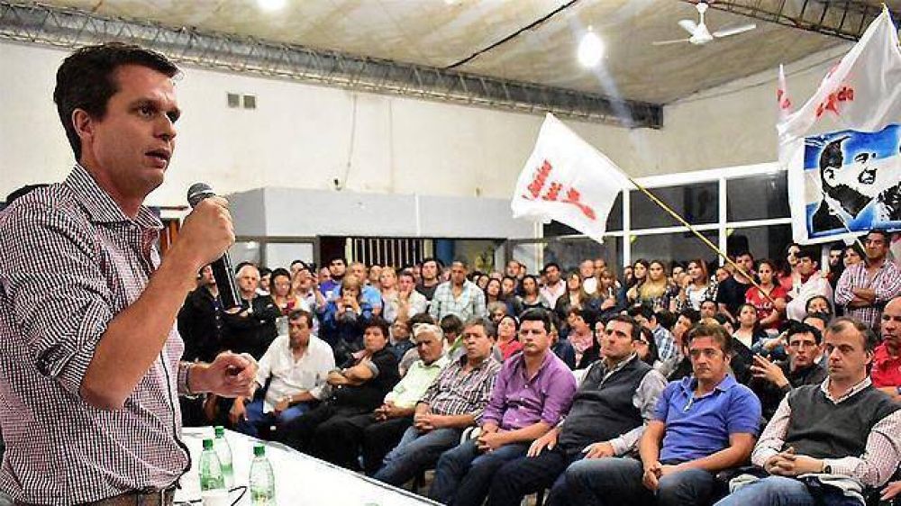 Cresto realiza cambios en su Gabinete	 