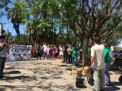 Protesta en repudio a las reformas del gobierno