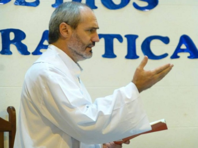 La Iglesia en Mendoza qued� a cargo de su obispo auxiliar