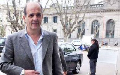 El Intendente de Pehuaj� le pidi� a Naci�n que env�e auditores para controlar su gesti�n