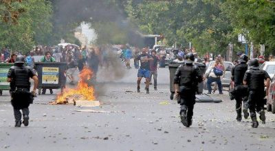 UPCN y Asoem confirmaron el paro y Amsaf� anunci� que el dictado de clases ser� normal
