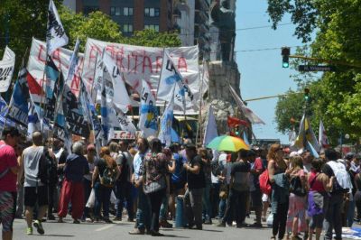Jornada de protesta en la ciudad en rechazo a la reforma previsional