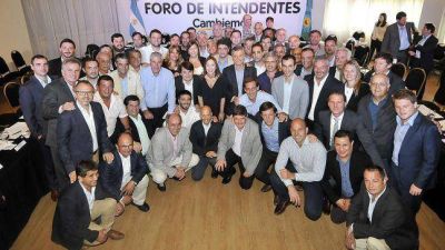 Vidal pedir� a los intendentes que poden los cargos pol�ticos en sus municipios
