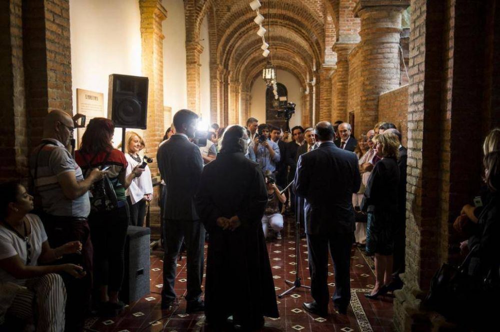 Manzur aval� a quien pas� fiestas de fin de a�o en una misi�n oficial