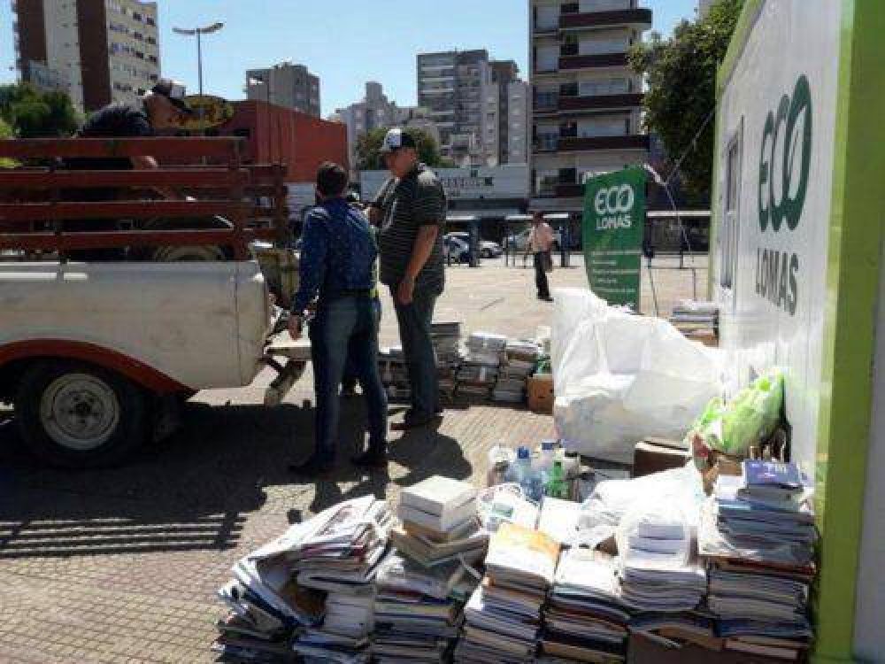 Entregan a una cooperativa el material de los EcoPuntos para que lo recicle