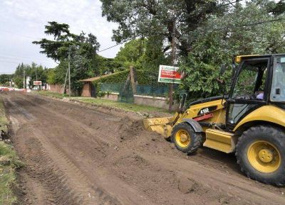 Esteban Echeverr�a: comenz� una nueva obra h�drica en Monte Grande