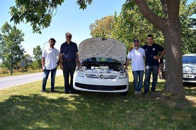 Ya marcha sobre ruedas el primer auto el�ctrico desarrollado por ingenieros de la UNLP