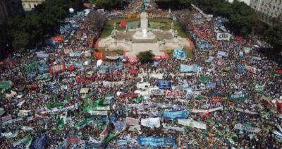 El Gobierno va el lunes por la reforma previsional y los gremios convocan a movilizar