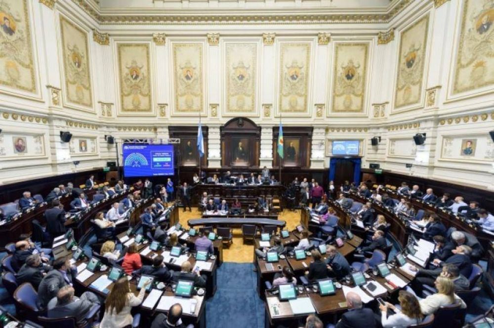 Confianza eterna: Se pueden juntar los bloques peronistas de la Legislatura?