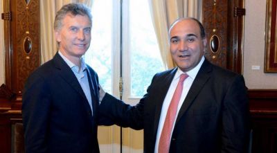Reconocen que hubo contactos entre Manzur y la Casa Rosada