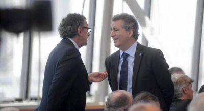 Esc�ndalo en la Rural porque Etchevehere pidi� que le paguen un bono de 500 mil pesos