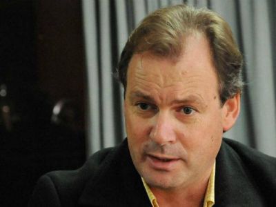 Bordet se refiri� a la forma del gobierno de comunicar el bono