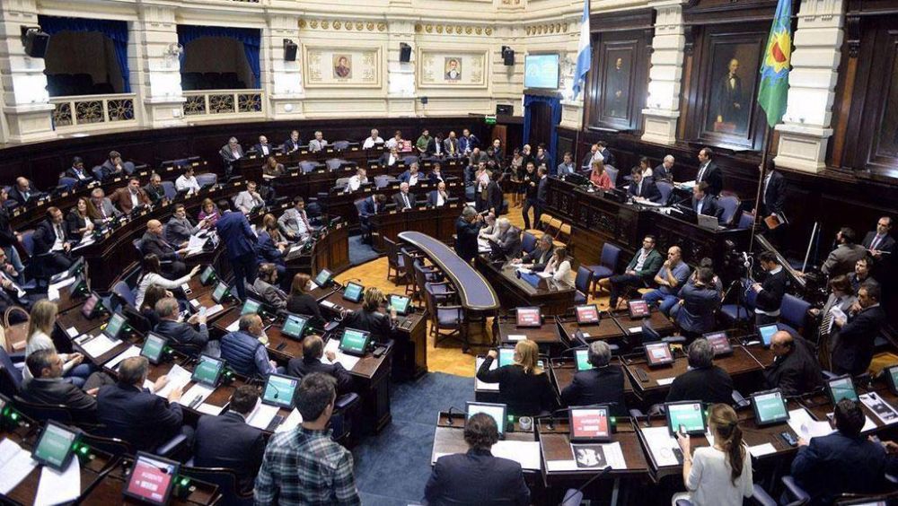La Legislatura sesiona y define una ley clave para bancarios
