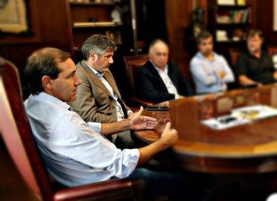 Garro avanzar� con la reducci�n del gabinete municipal y eliminar� 70 cargos pol�ticos