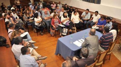 El ministro de Justicia y Derechos Humanos mantuvo reuni�n con diferentes organismos