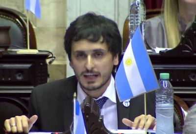 Huss repudi� la �actitud corporativa� de sus pares que hicieron �o�dos sordos� al reclamo popular 