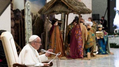 Catequesis del Papa: “La Misa hace presente el misterio pascual”