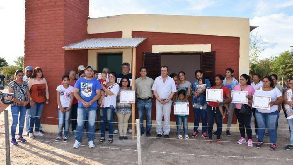 Se entregaron viviendas sociales en el departamento Banda