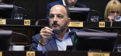 Para el Frente Renovador, es un �ajuste� la reforma en el Bapro