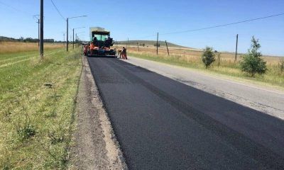 Realizan trabajos de bacheo en el acceso a Sierras Bayas