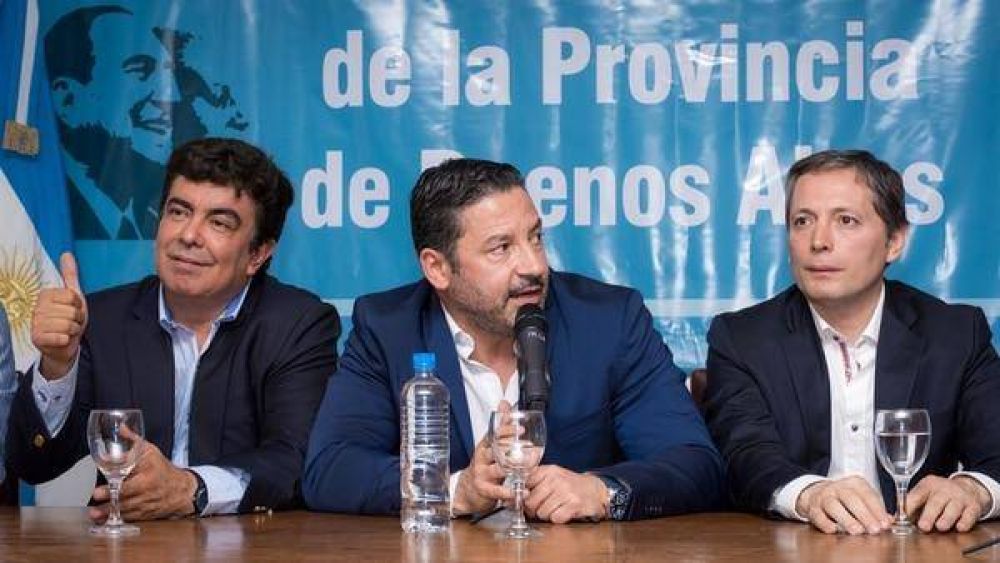 Gustavo Menndez asumi como presidente del PJ Bonaerense con el respaldo de la CGT y en bsqueda de un peronismo moderno