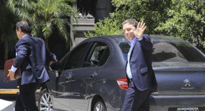 El Indec confirm� que el d�ficit de cuenta corriente es r�cord y Dujovne le rest� importancia