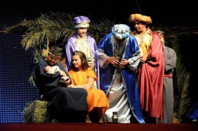 Con un emotivo pesebre, la ciudad ya vive la Navidad