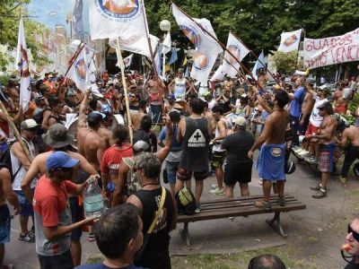 Ultim�tum de los Guardavidas� �Ya no se puede esperar m�s esta paritaria�