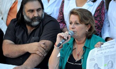 Docentes le piden a Vidal un a�o de pr�rroga para salvar miles de cargos