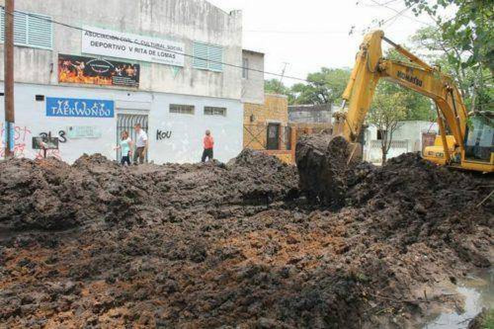 El Municipio extiende las obras de asfalto a ms barrios de Lomas