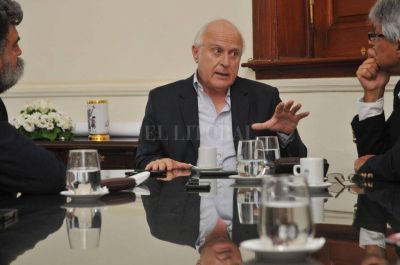 Lifschitz plantea austeridad y contener el gasto p�blico